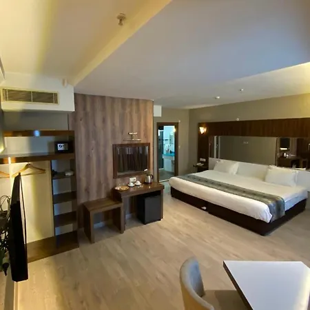 Yucel Отель 4*