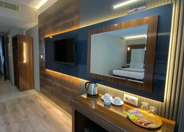 Yucel Отель Ушак