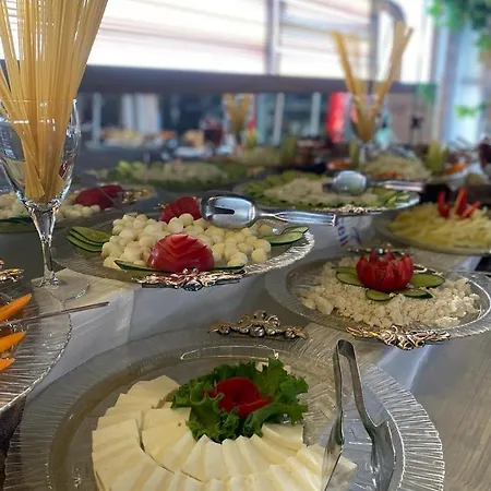Yucel Hotel 4*
