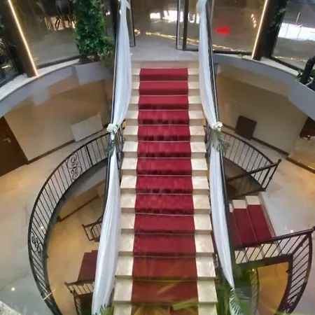 Yucel Hotel 4*