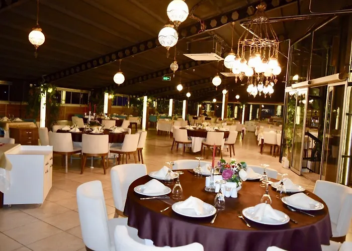 Отель Yucel Ушак