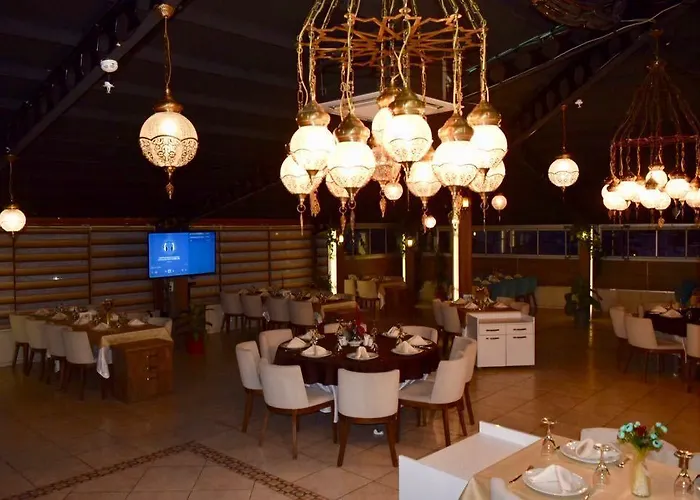 Отель Yucel Ушак