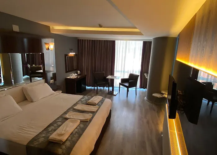 Yucel Отель Ушак